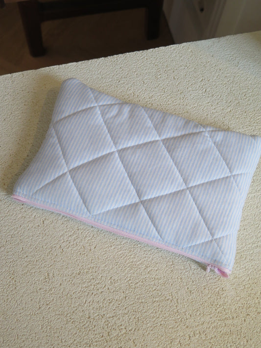 LIGHT BLUE STRIPES FLAT POUCH