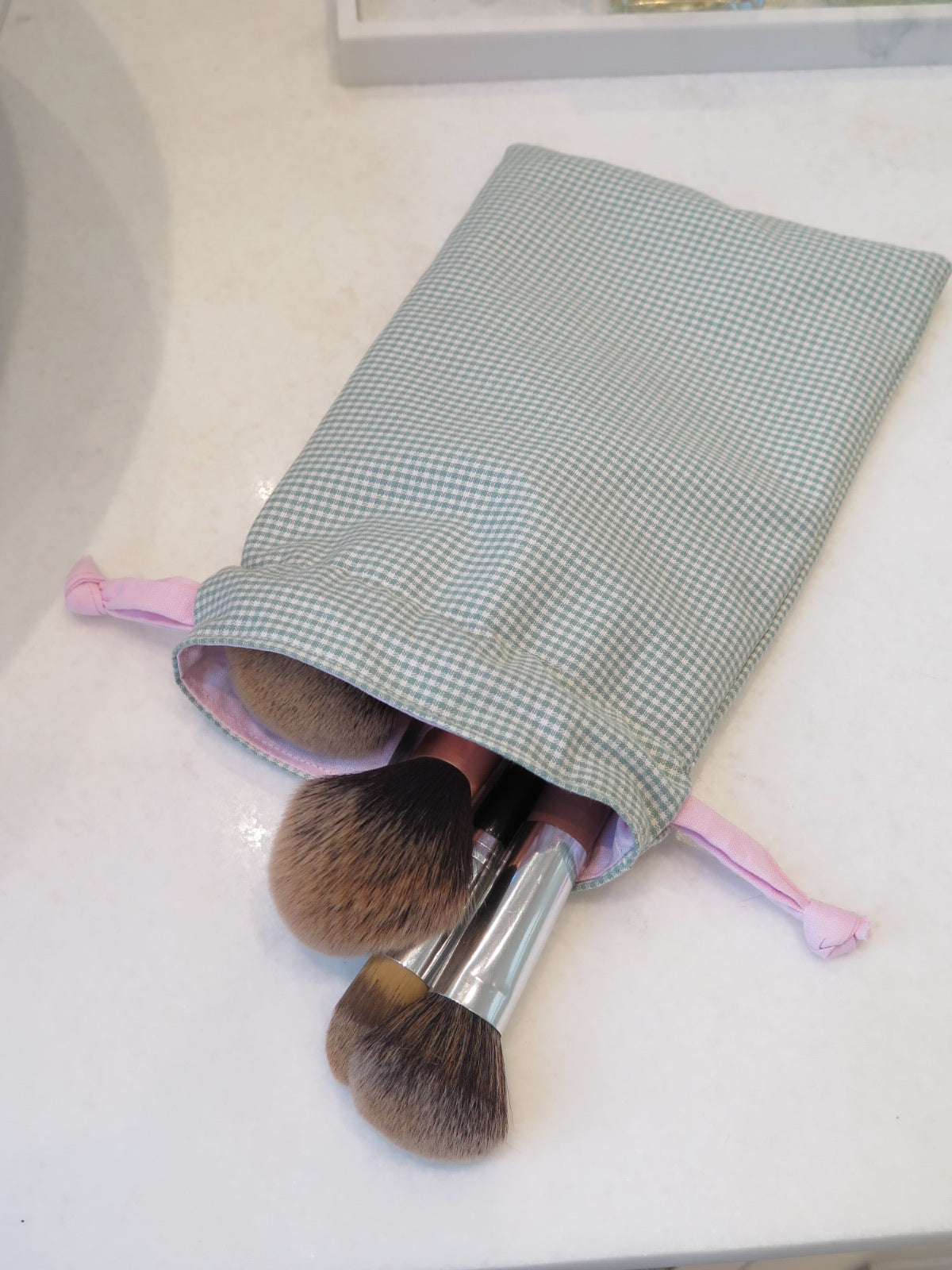 MAKEUP BRUSH BAG