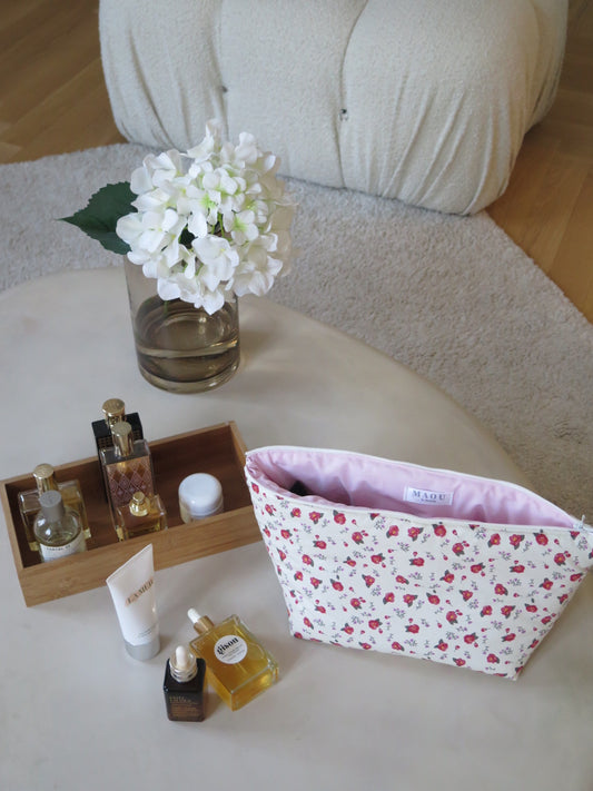 CREAM FLORAL TALL TRAVEL BAG