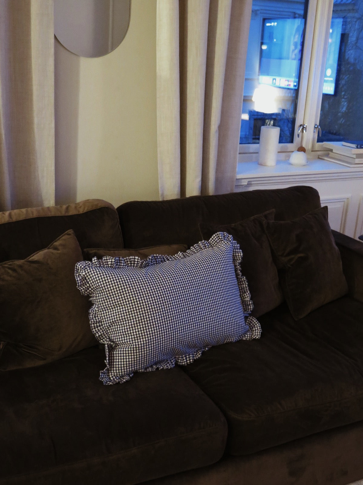 NAVY GINGHAM RUFFLED PILLOWCASE