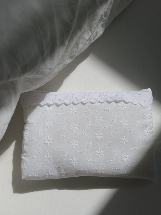 DOUBLE LACE FLAT POUCH