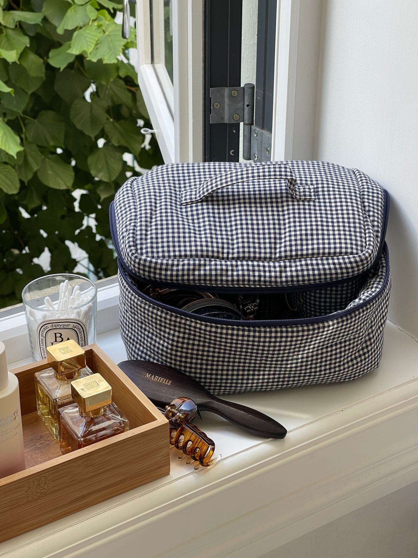 ALL IN ONE VANITY NAVY GINGHAM
