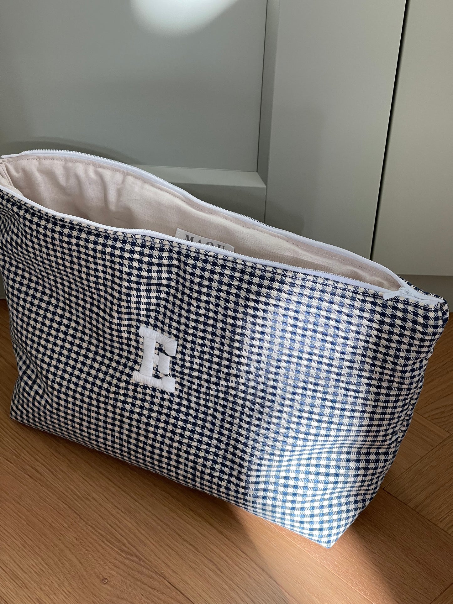 Gingham tall travel bag