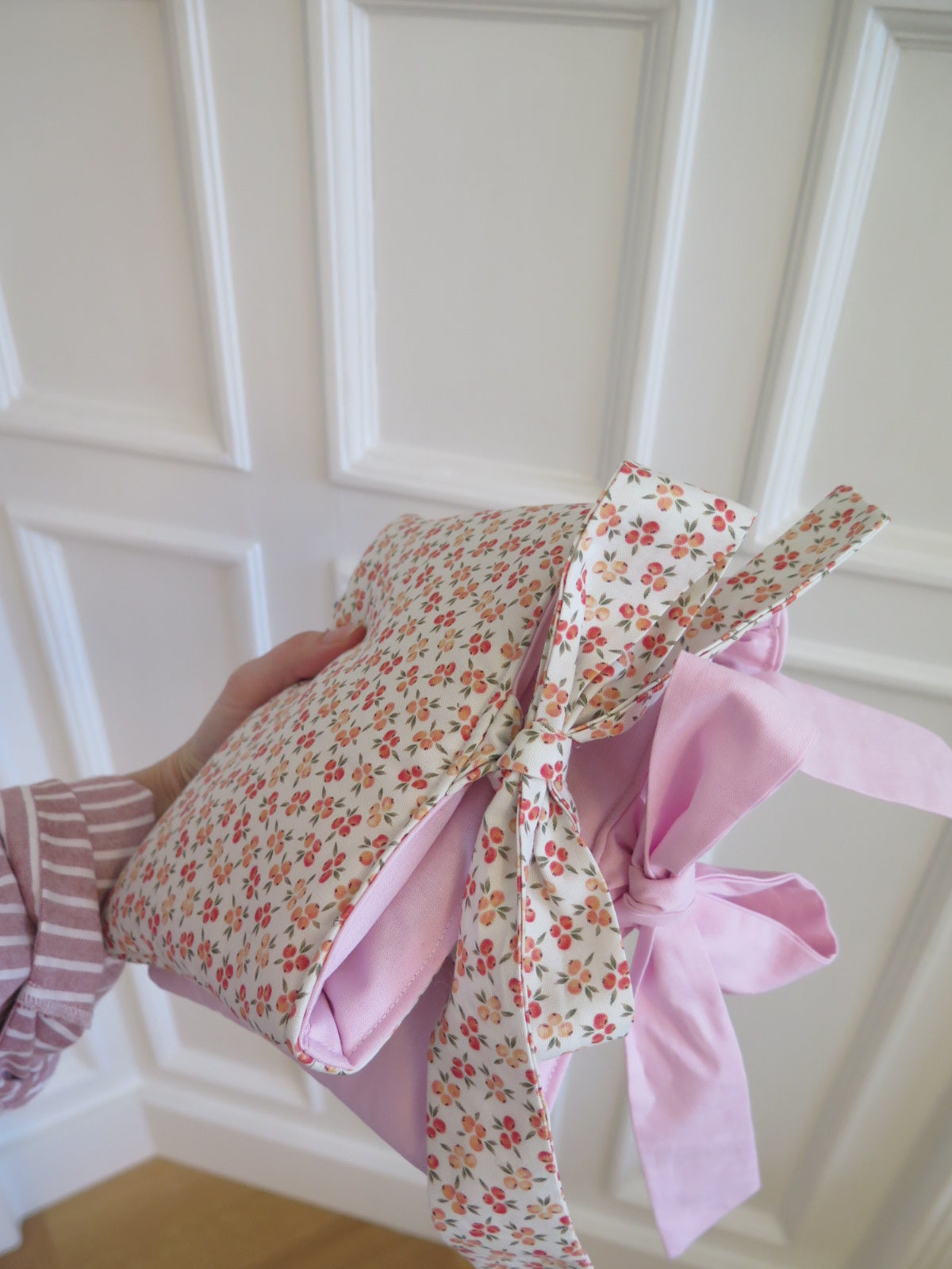 KINDLE/BOOK SLEEVE
