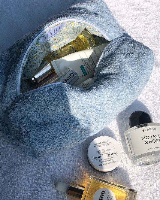 BLUE TERRY WITH BLUE DAISY