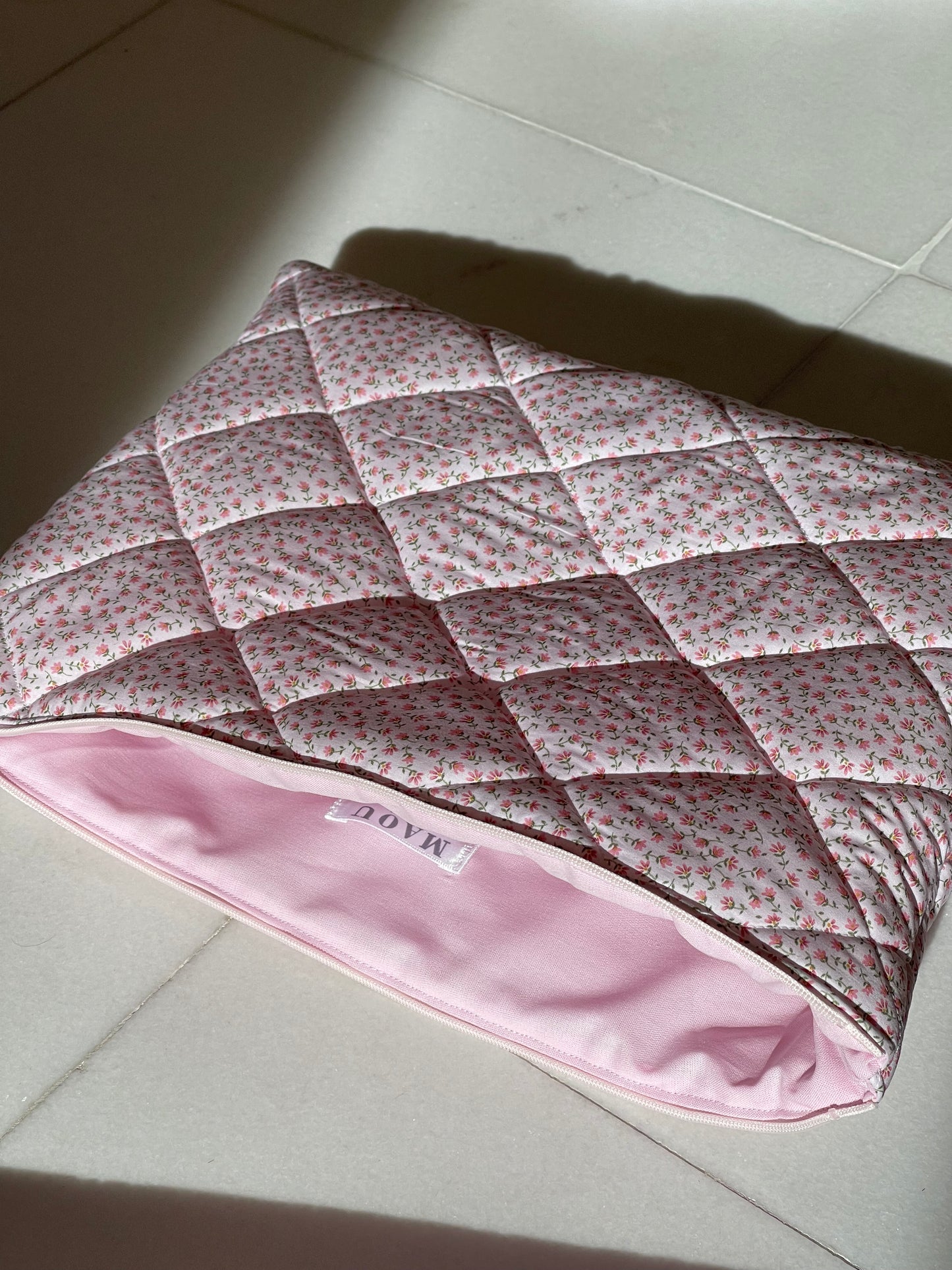 LIGHT PINK MINI FLORAL LAPTOP CASE