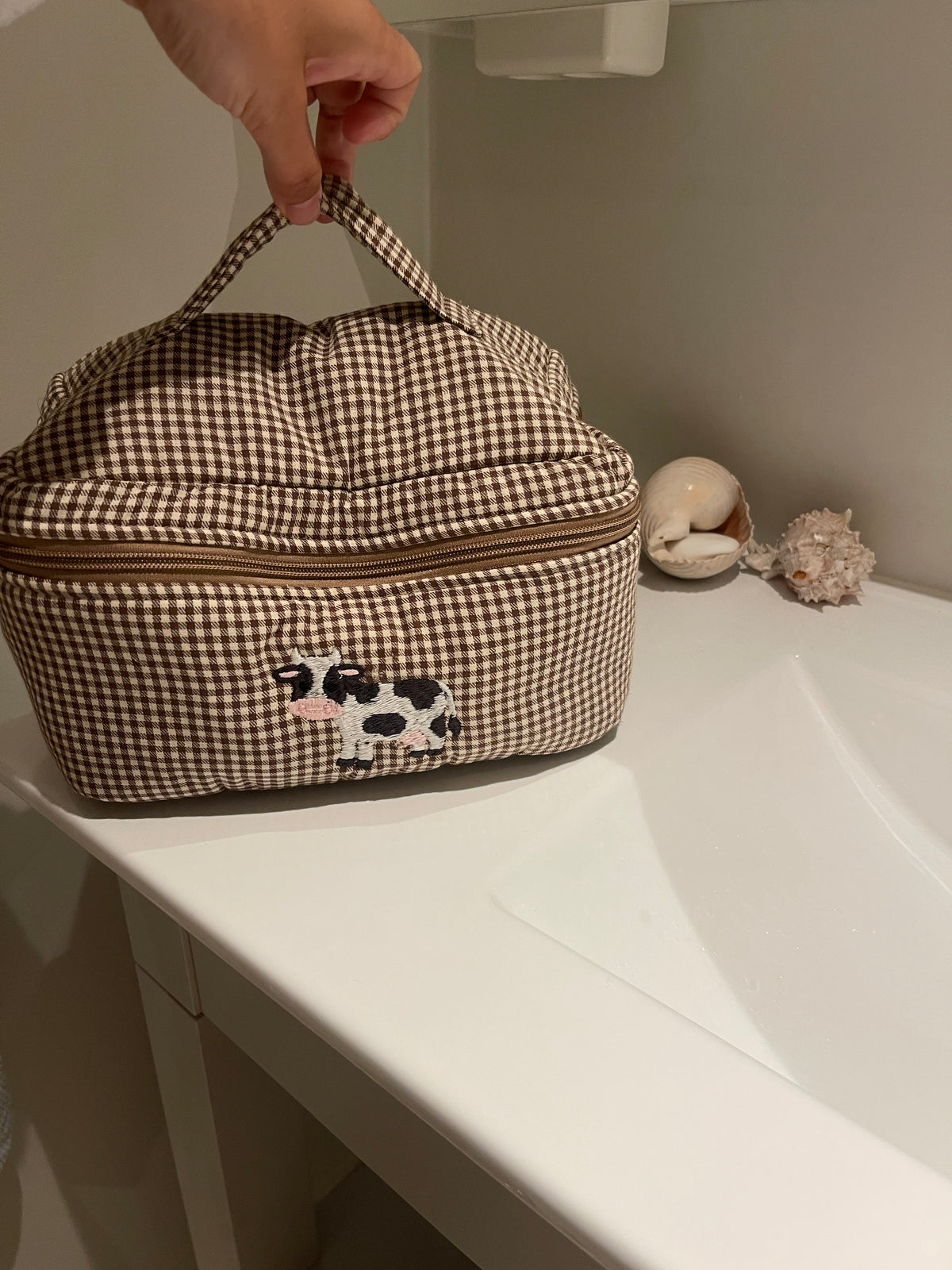 ALL IN ONE VANITY COW EMBROIDERY