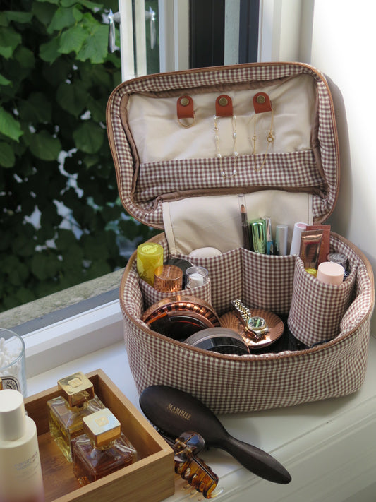 SIGN UP! ALL IN ONE VANITY BROWN GINGHAM