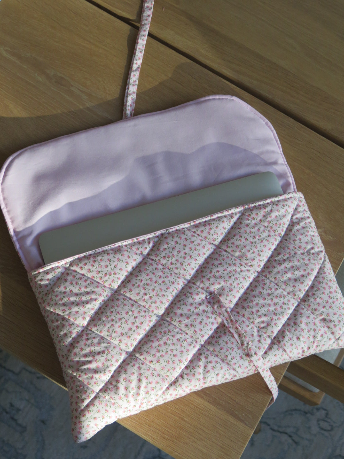 BOW LAPTOP CASE