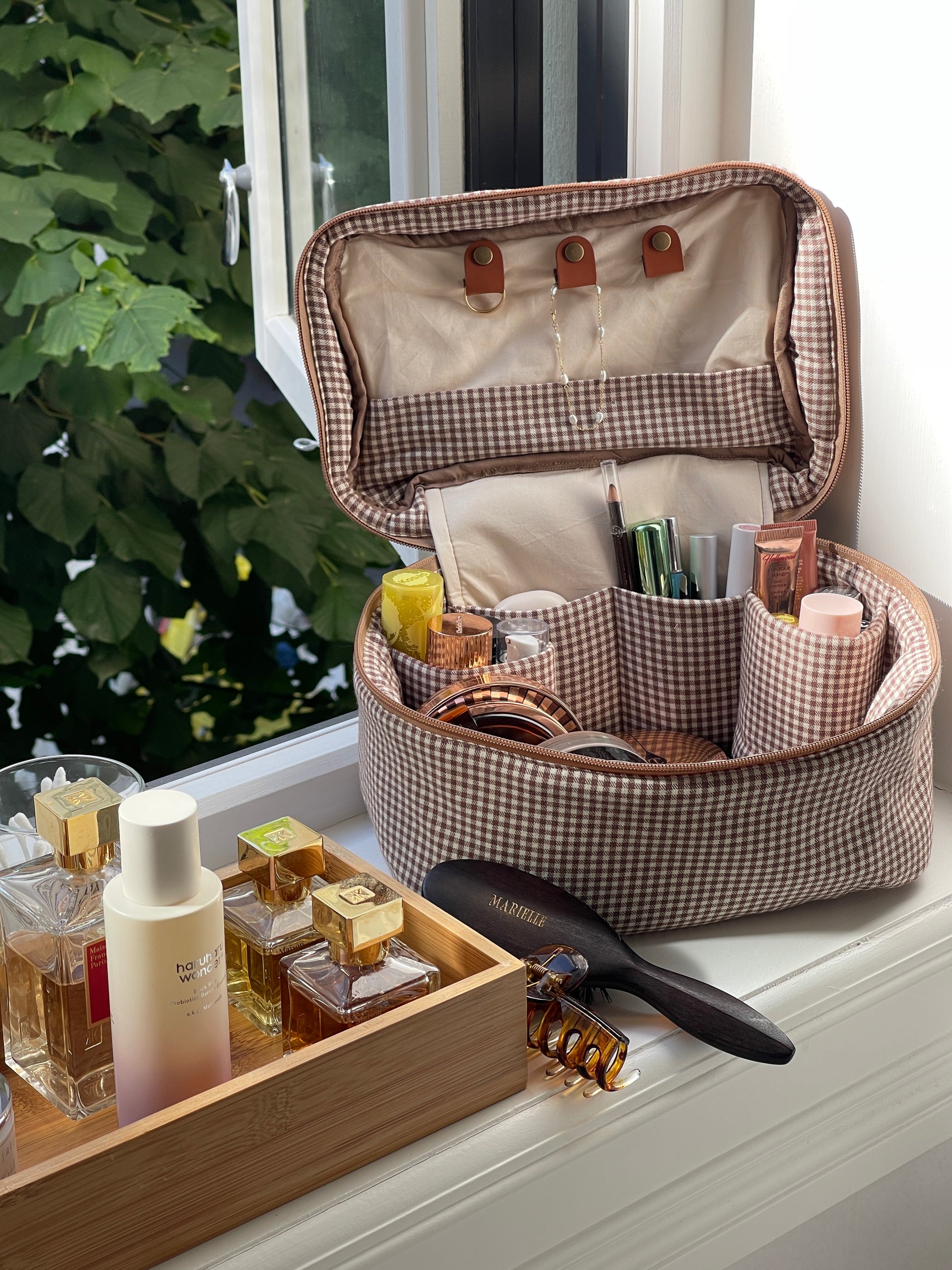 SIGN UP! ALL IN ONE VANITY BROWN GINGHAM