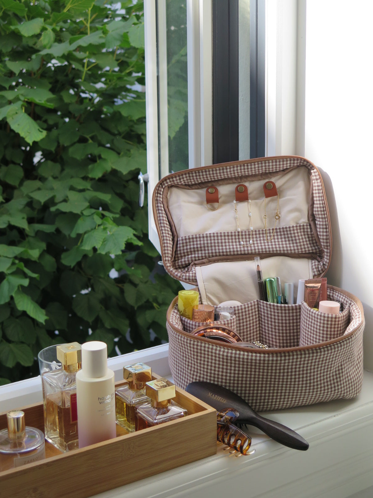 SIGN UP! ALL IN ONE VANITY BROWN GINGHAM