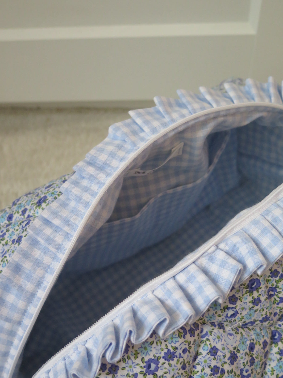 RUFFLED BAG BLUE FLORAL