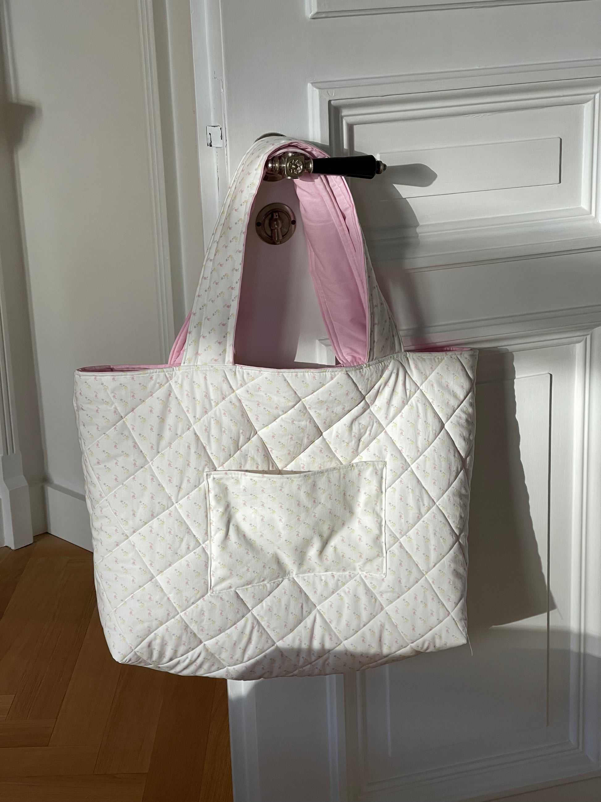 WHITE FLORAL TOTE BAG – Maoubymarielle